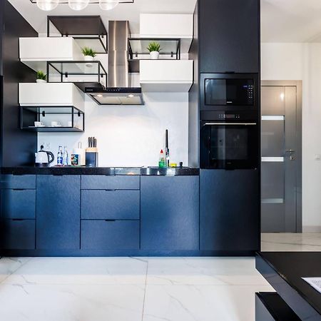 Luxury Apartment With Spa Bath- City Centre, Free Parking Rzeszów Exteriör bild