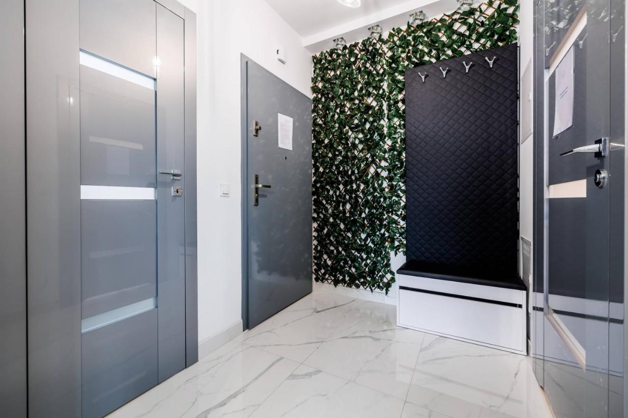 Luxury Apartment With Spa Bath- City Centre, Free Parking Rzeszów Exteriör bild