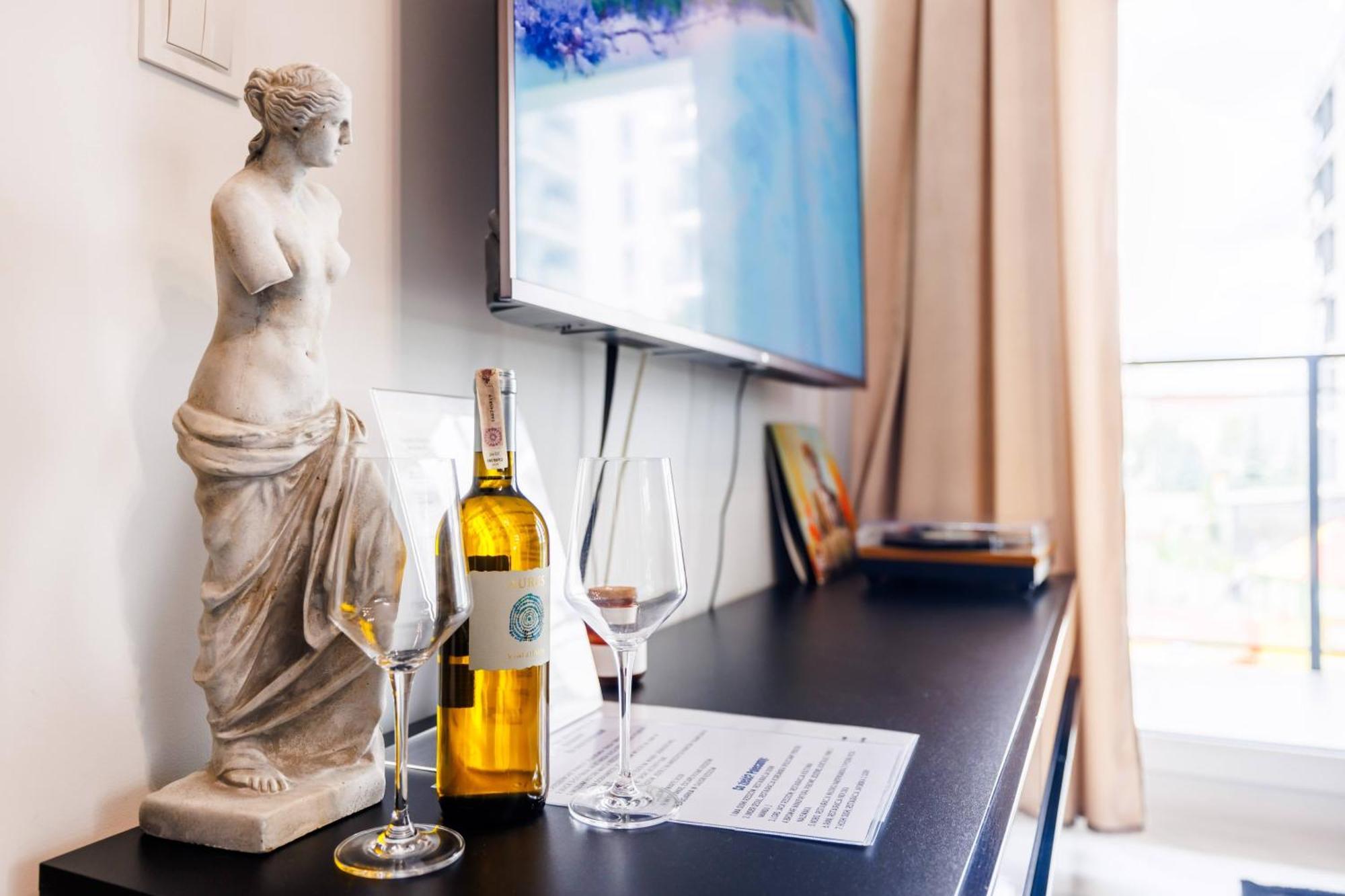 Luxury Apartment With Spa Bath- City Centre, Free Parking Rzeszów Exteriör bild